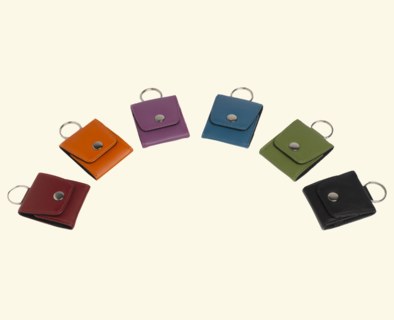 Small key-fob for 5 mini-vials Black (image for) Small key-fob for 5 mini-vials Black