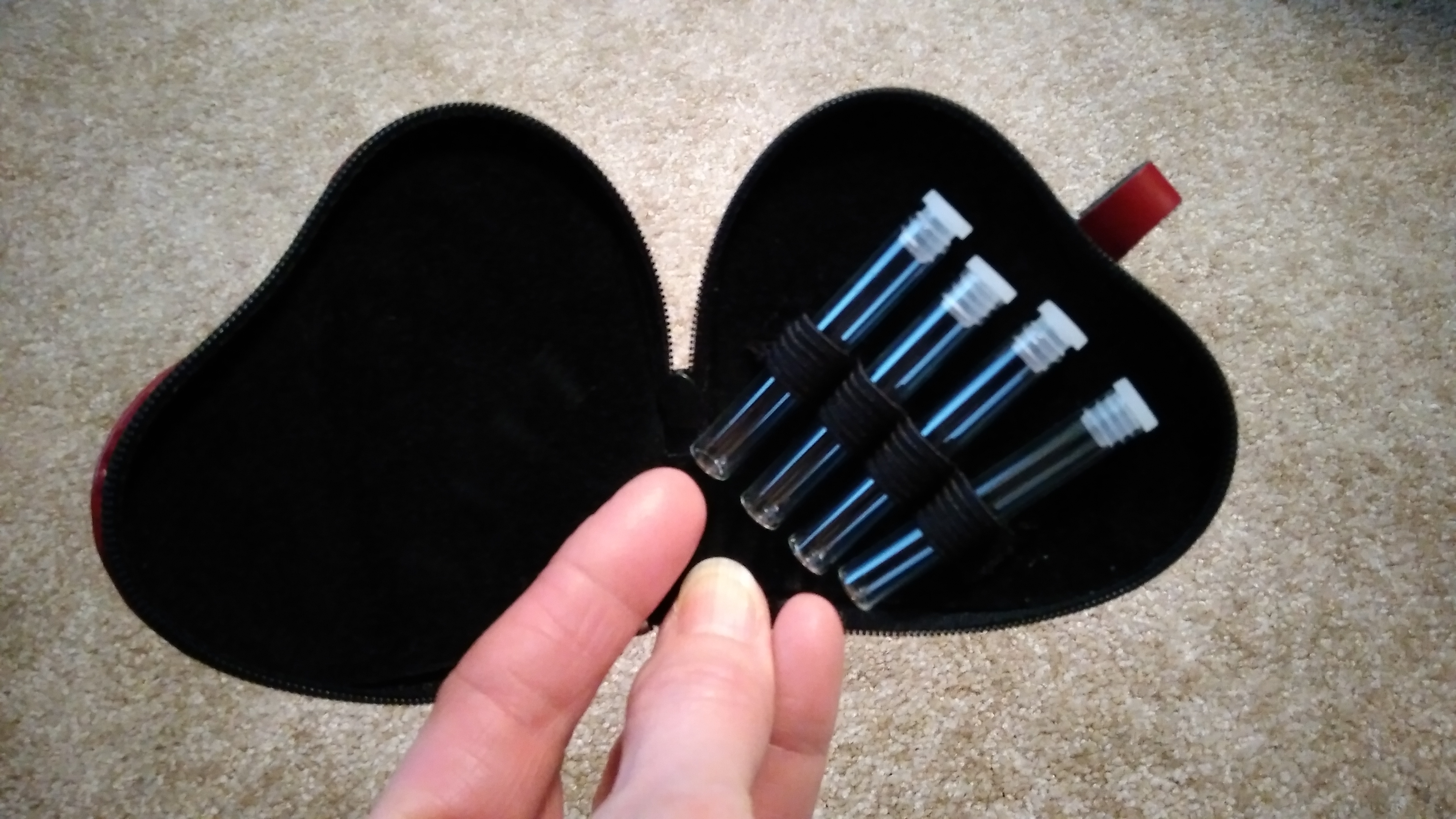 Heart Pendant 4 loops leather with 4 vials BLACK